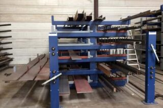 Roll out cantilever rack storage of iron steel aluminum bars